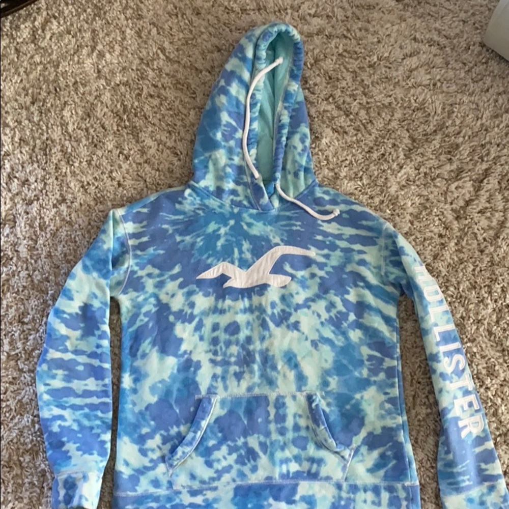 Holister sweatshirt